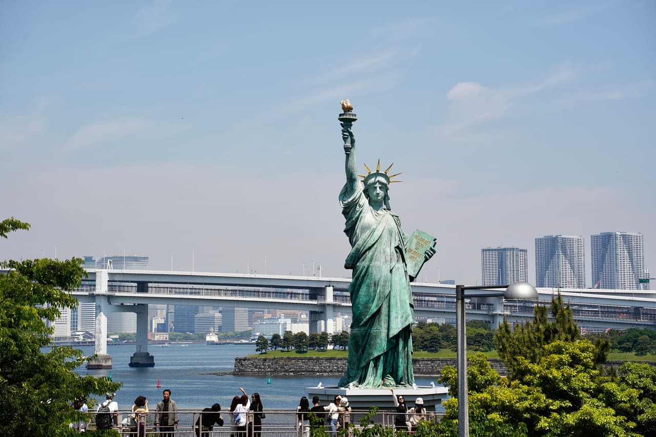 เทพีเสรีภาพ โอไดบะ (Statue of Liberty replica)