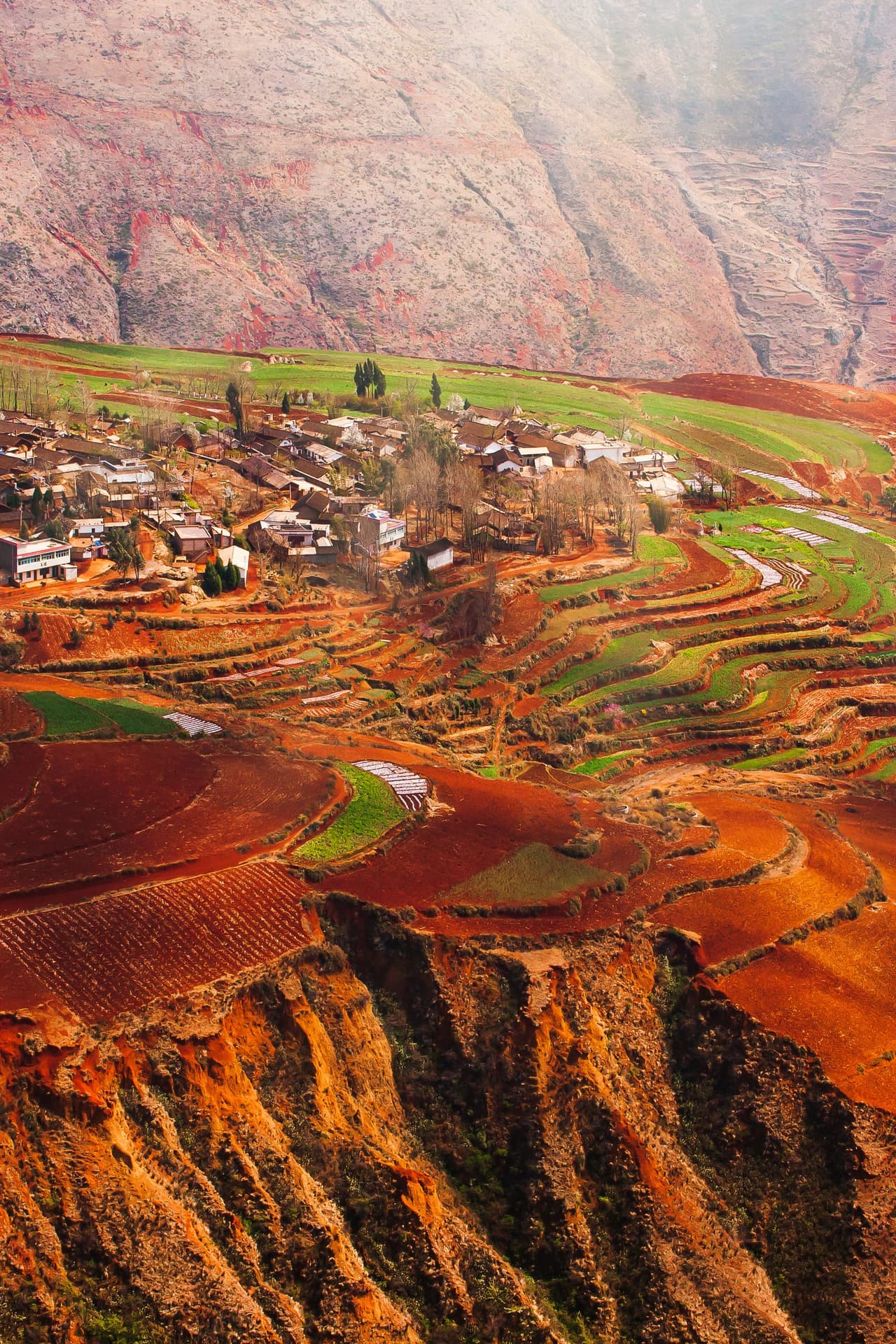 ภูเขาเจ็ดสีแห่งตงชวน