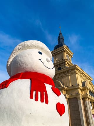 ตุ๊กตาหิมะยักษ์หมู่บ้านหิมะ (Snow Town)