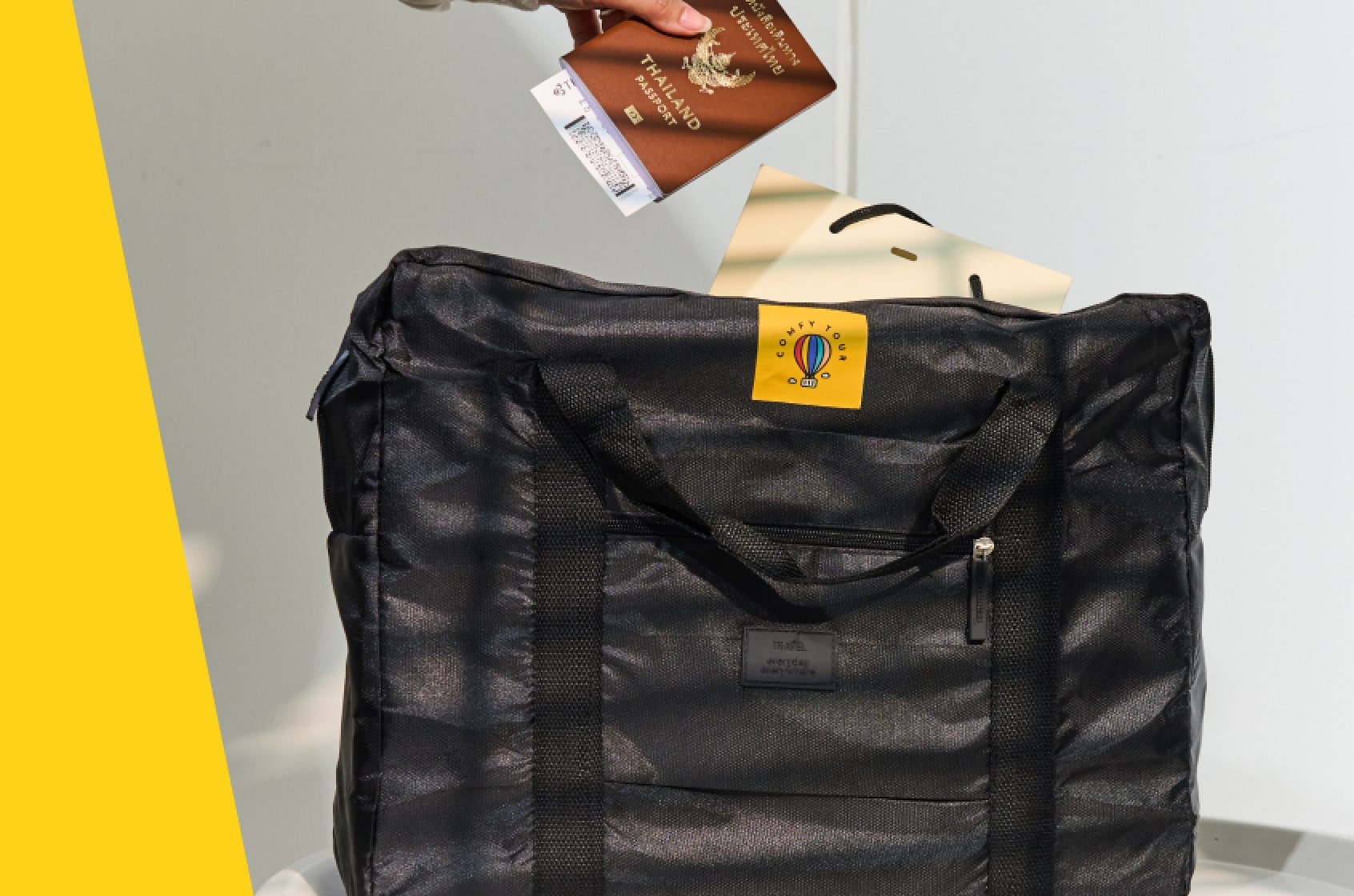 รับฟรีกระเป๋าเดินทาง เมื่อแอดไลน์ @comfytour และซื้อทัวร์กับ Comfy Tour